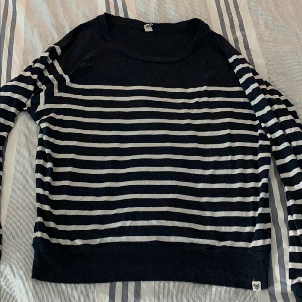 TNA del mar long sleeve shirt.